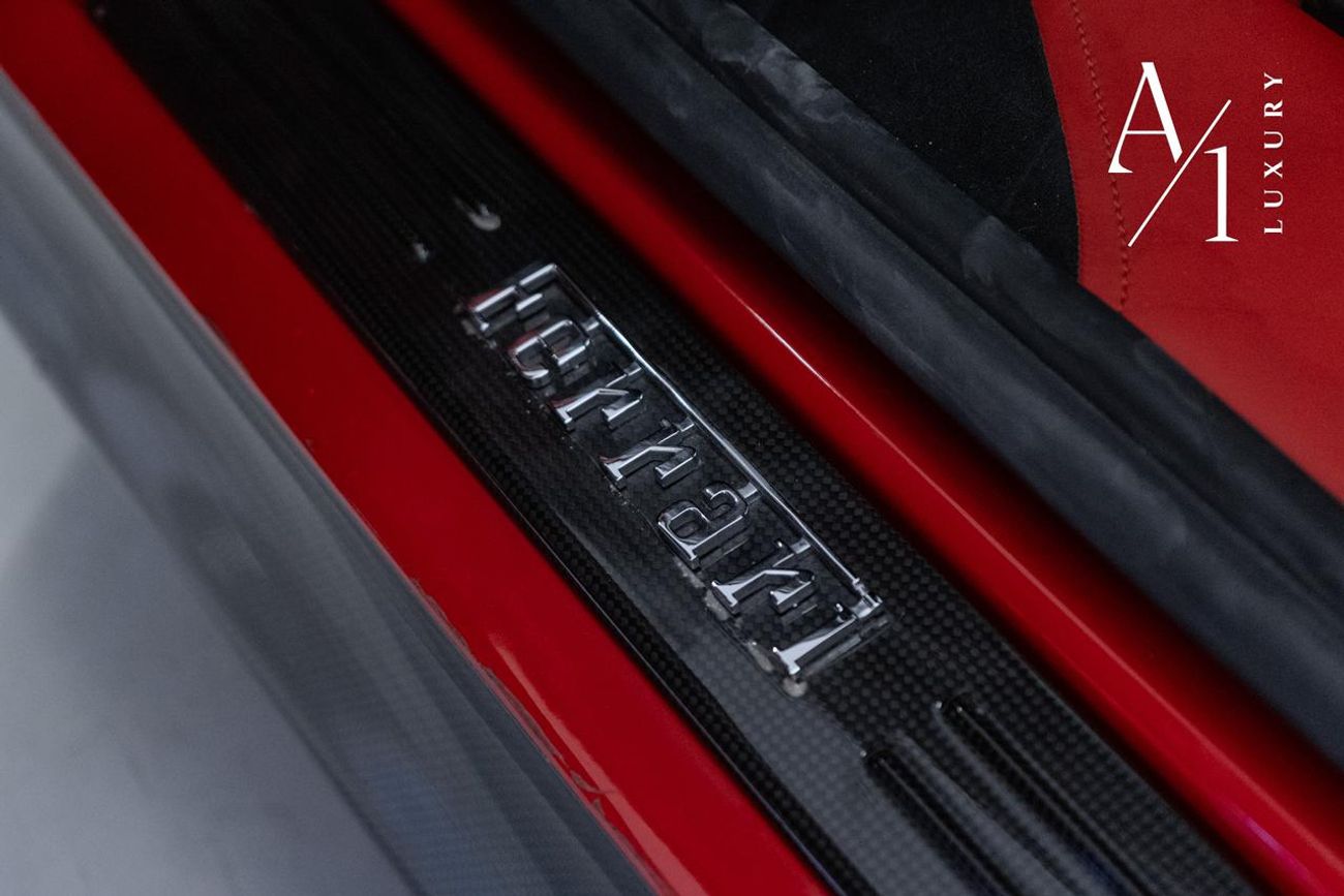 فيراري SF90 ستراديل 2021 Ferrari SF90 Stradale, Carbon Fiber Package, Full Ferrari Service History, GCC