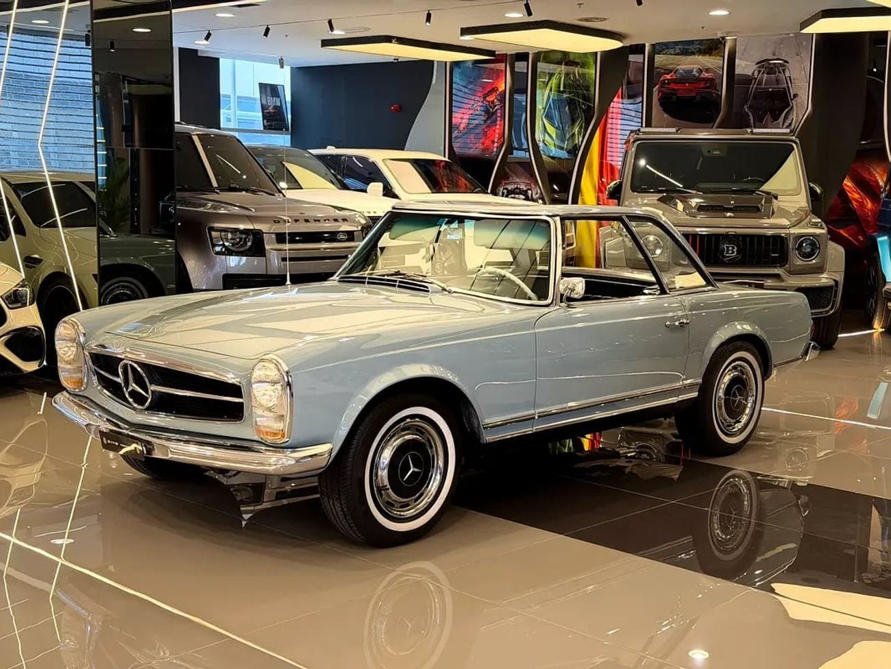 Mercedes Benz SL 280 Pagoda (W113) - Japanese Specs