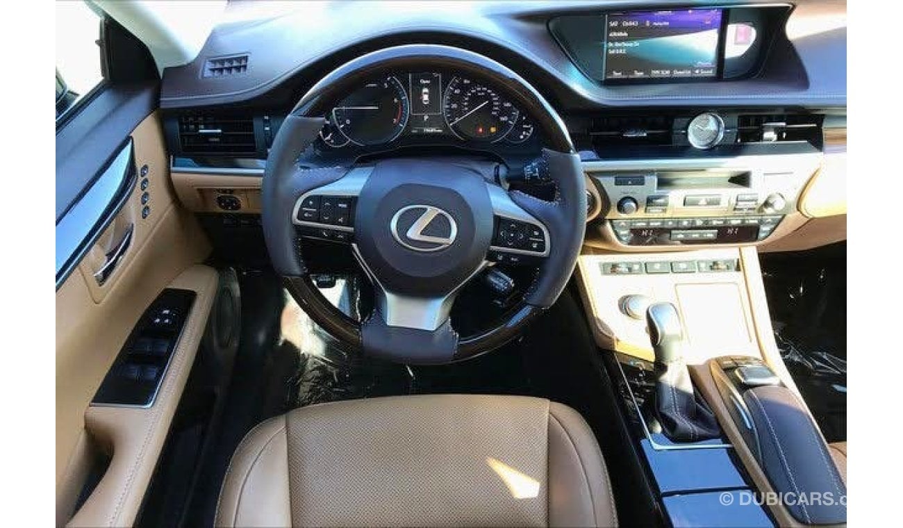 لكزس ES 350 3.5L V6  2018 Model American Specs with Clean Tittle!!