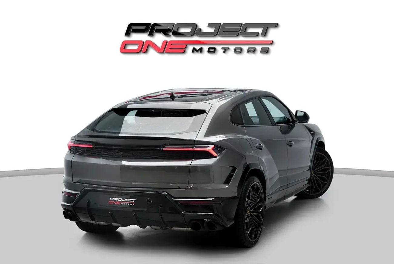 Lamborghini Urus SE 4.0T V8 Hybrid SE