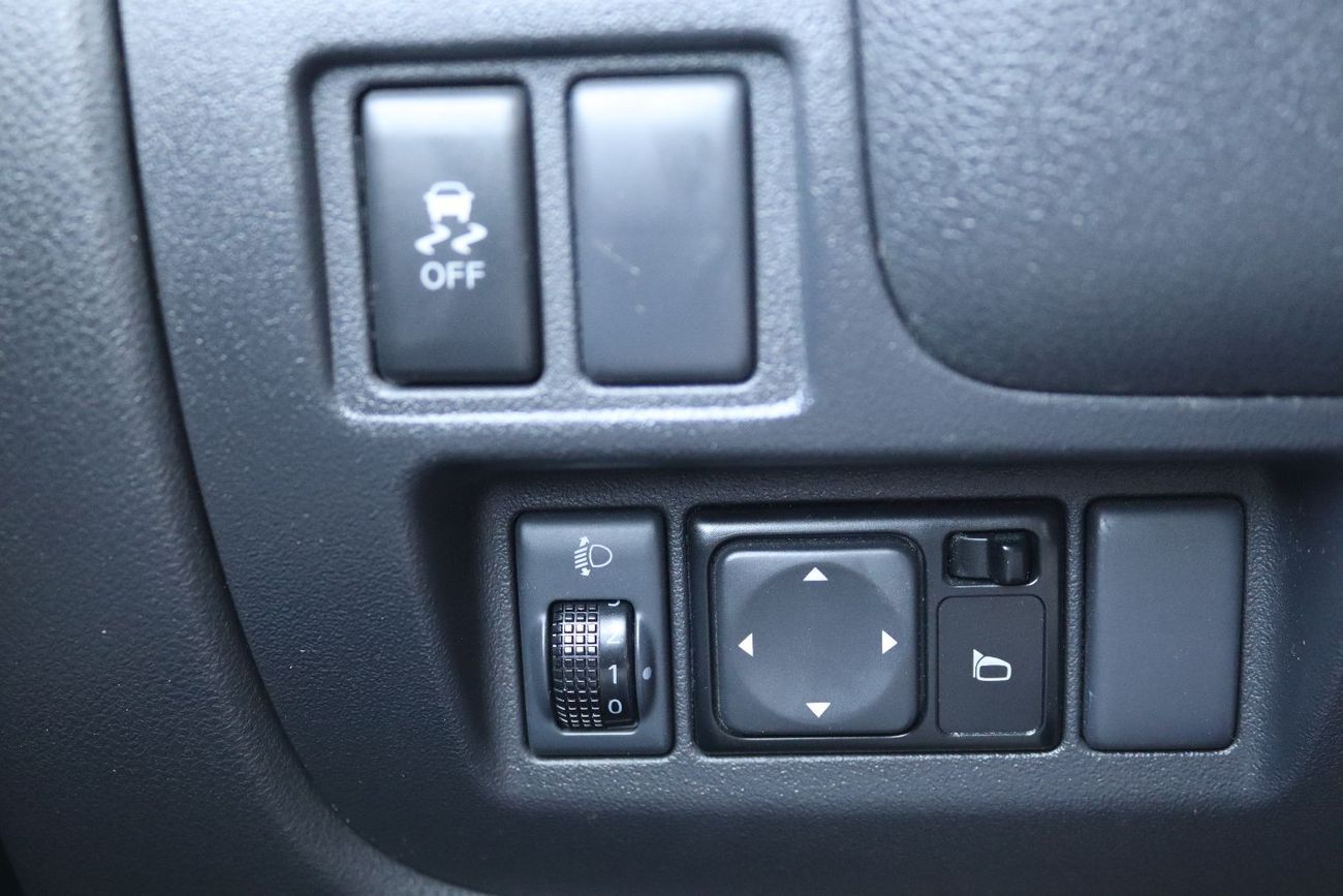 Nissan Micra SV 1.5L (100 HP)