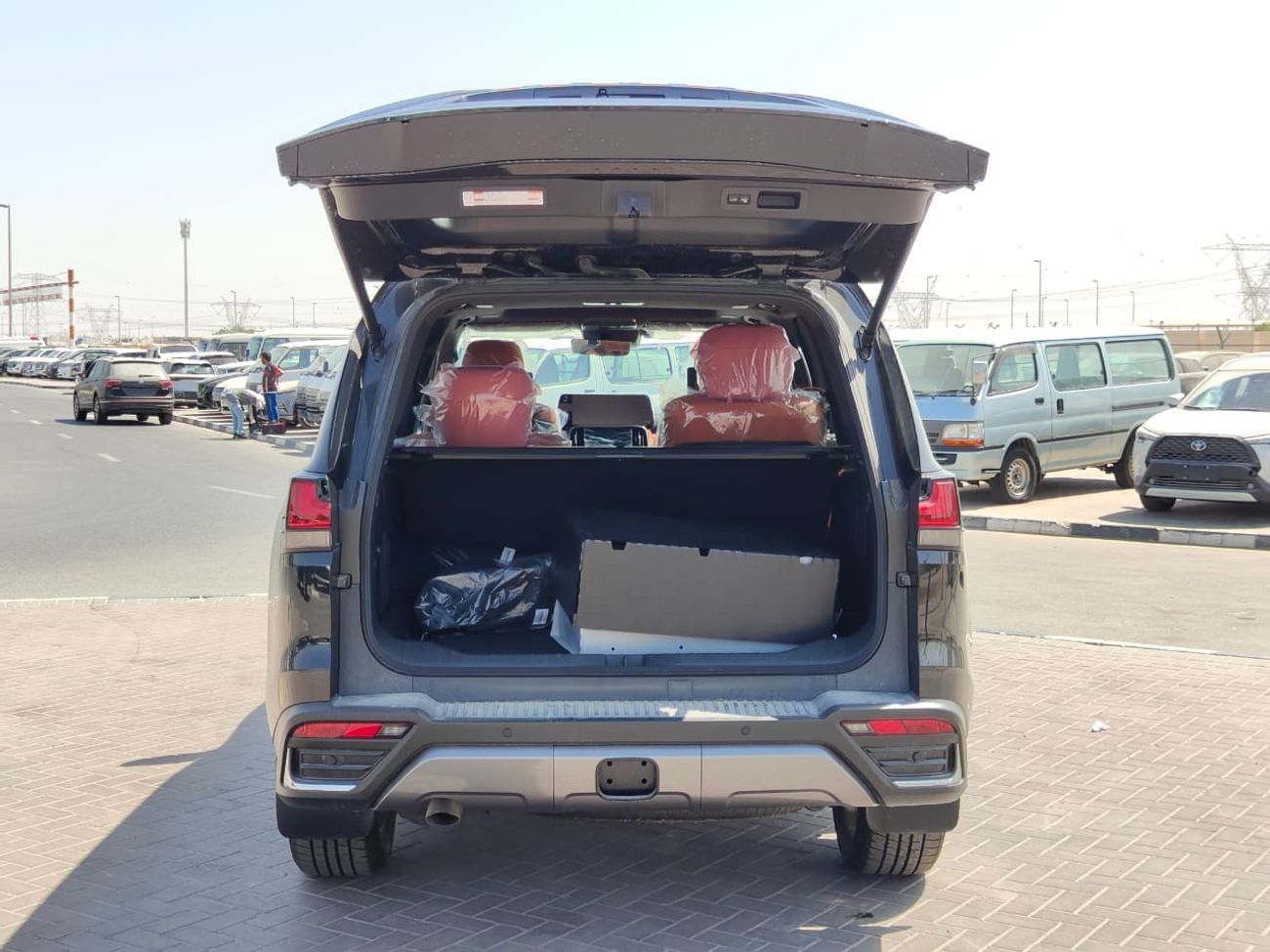 Lexus LX 600 Lexus LX 600 VIP 3.5L LX 600 VIP 2025 Black