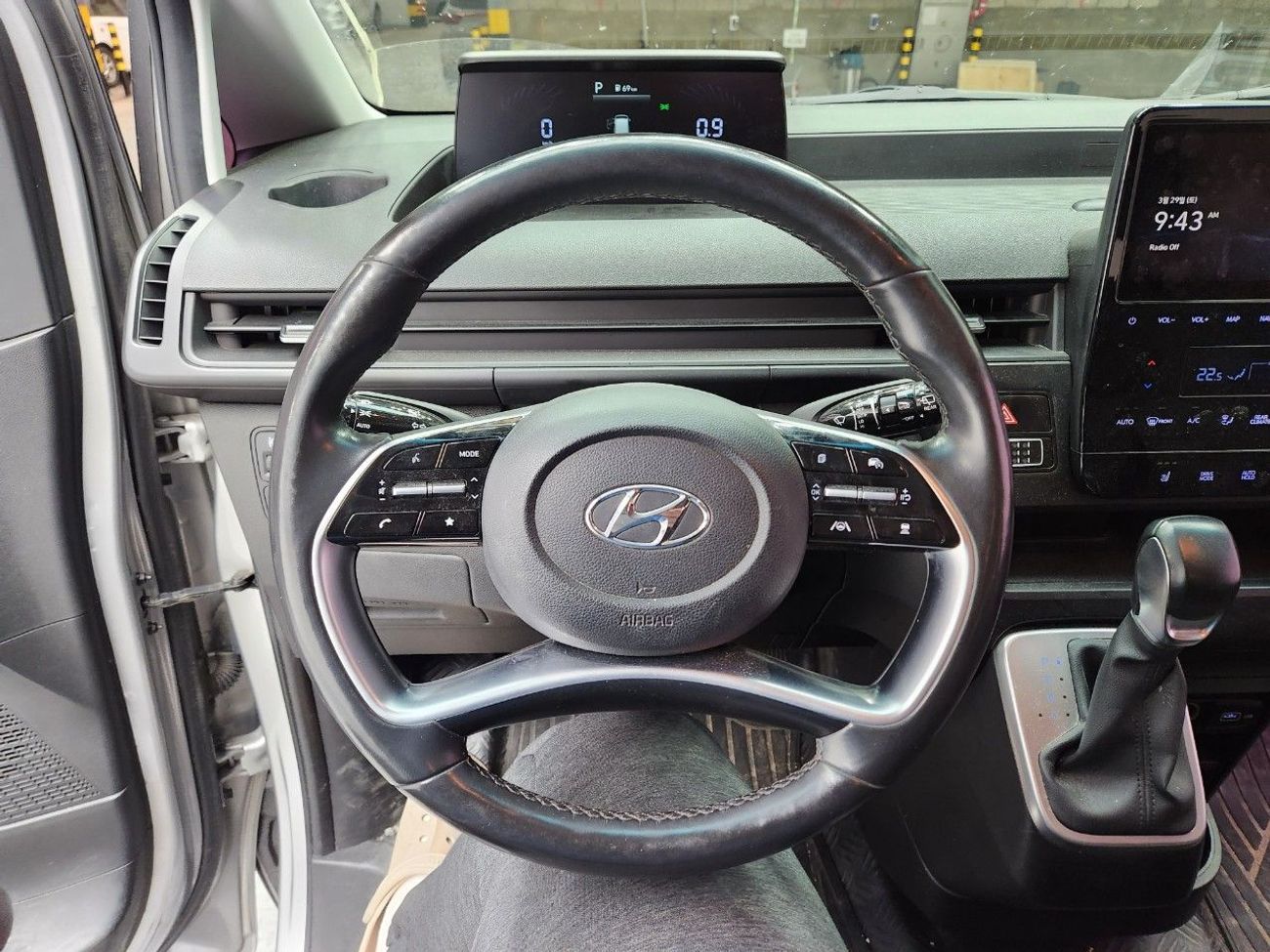 هيونداي ستاريا 2022 HYUNDAI STARIA (D) 2.2 Tourer 9seat Modern