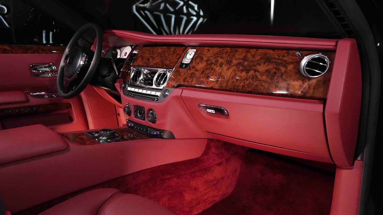 Rolls-Royce Ghost | NEGOTIABLE PRICE | FULLY LOADED | IMMACULATE CONDITION | GCC SPEC