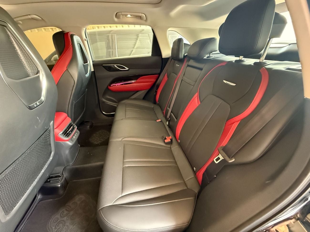 HONGQI HS3 LUXURY