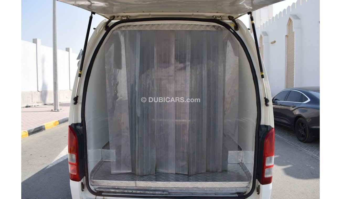 Toyota Hiace GLS -High Roof  Panal Van Toyota Hiace Highroof Chiller Van, Model:2022. Excellent condition
