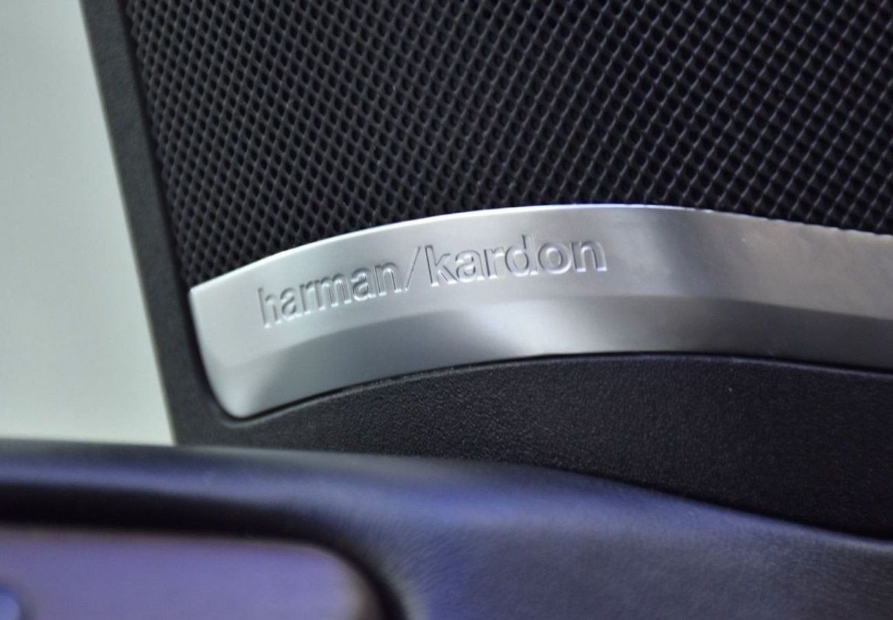 مرسيدس بنز ML 63 AMG EXCELLENT DEAL for our Mercedes Benz ML63 AMG ( 2015 Model ) in White Color GCC Specs