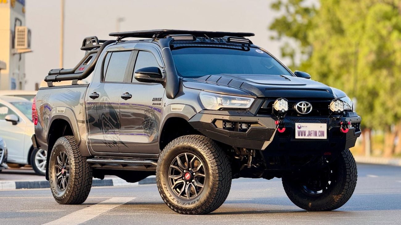 تويوتا هيلوكس OFF-ROAD MODIFIED | SPORTS BAR - ROOF RACK - BULL BAR | MT | 2.8L DIESEL ENGINE | RHD