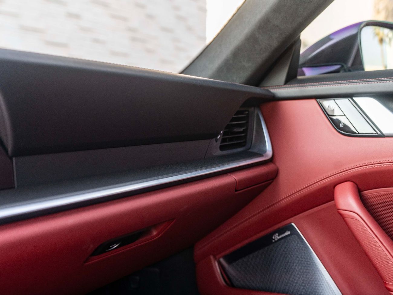 Porsche 911 Turbo S 3.8L (640 HP) Coupe