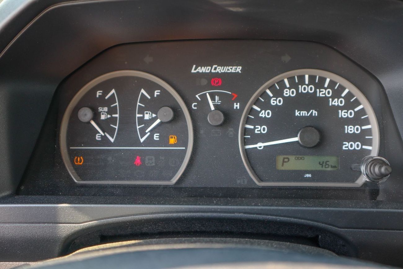 Toyota Land Cruiser Pick Up toyota land cruiser single cab 4.0L 2024 model A/T 0km