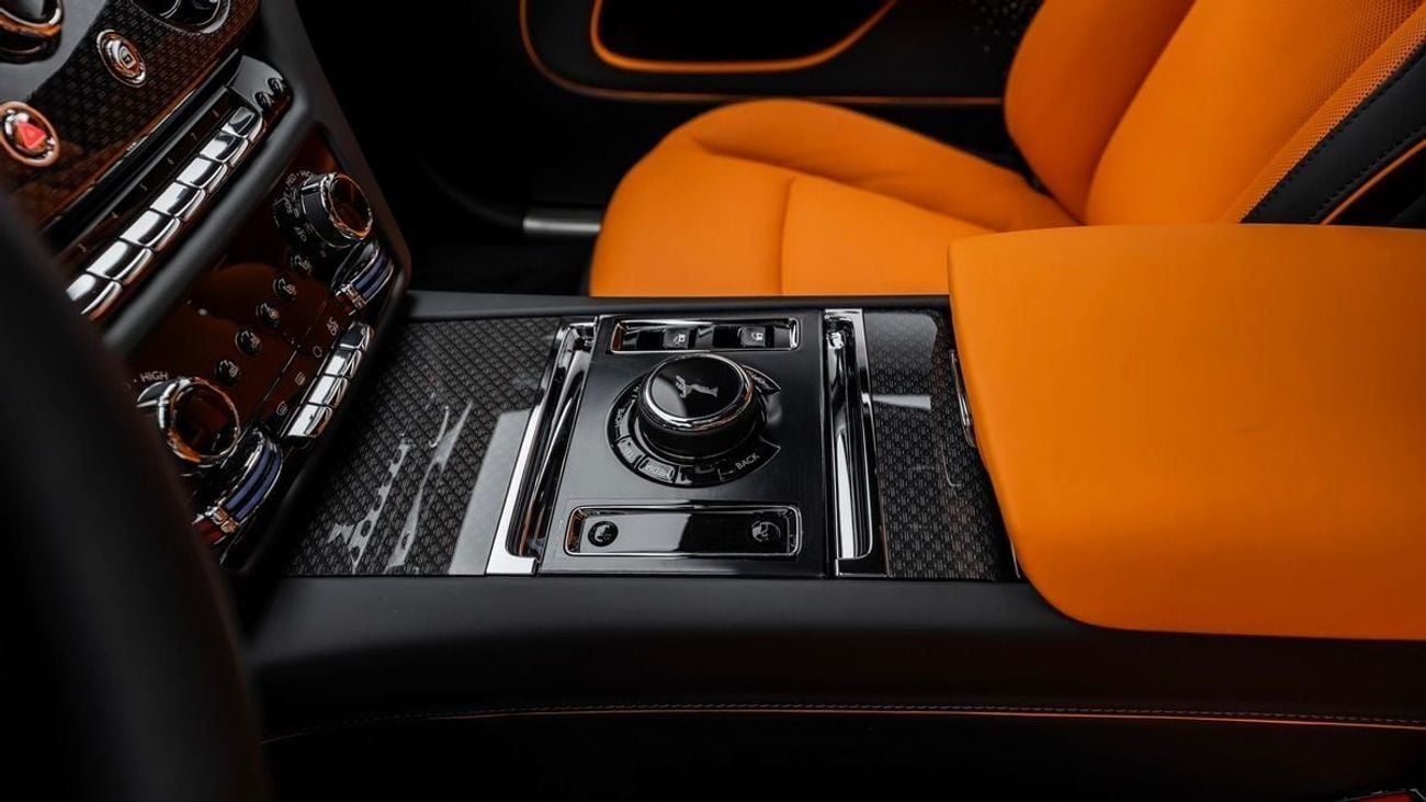 رولز رويس سبيكتر Black Badge - 2025 - GCC - Under Warranty and Service Contract