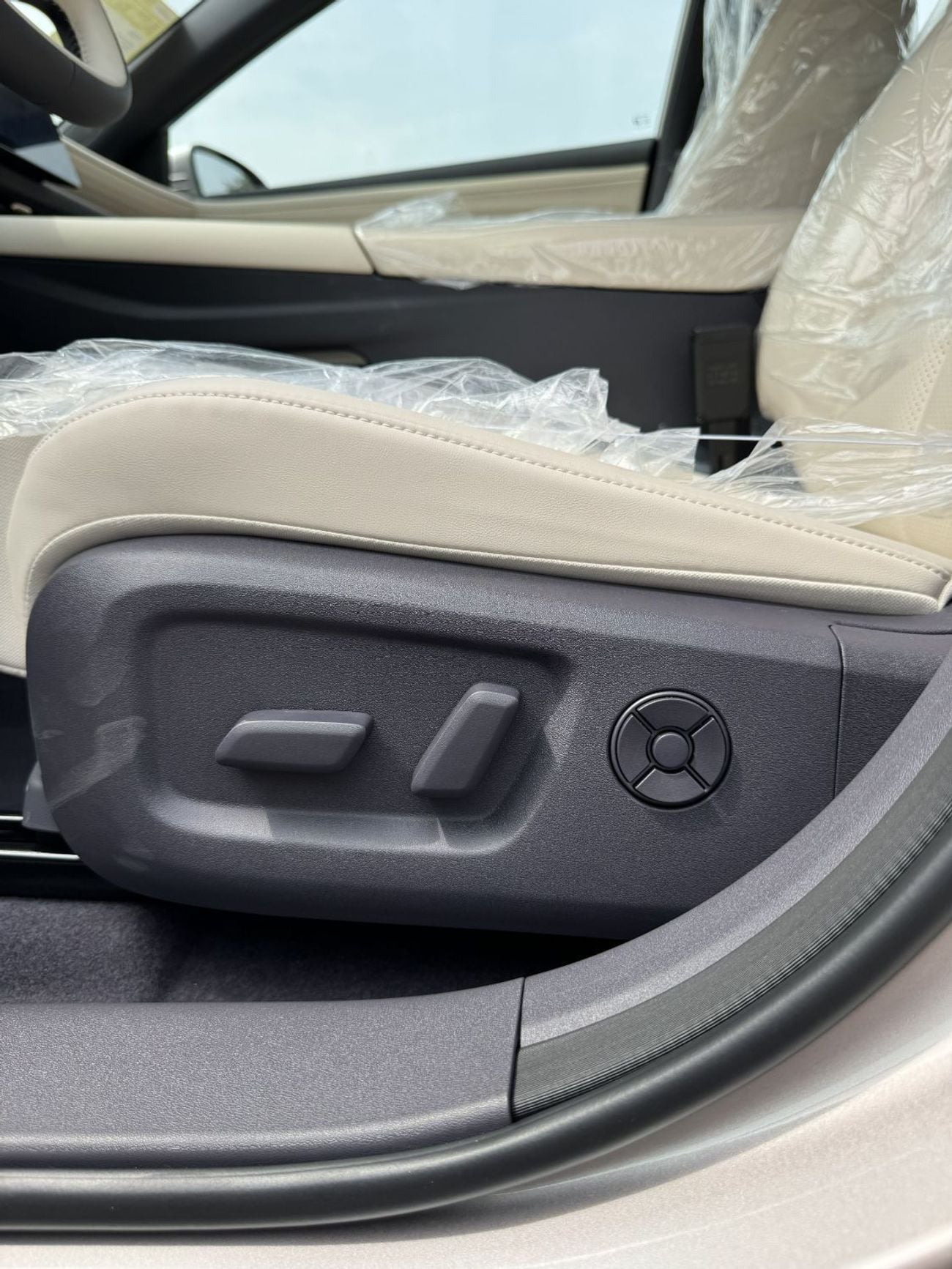 نيسان N6 Nissan N6 180 Max 2025 – Plug-in Hybrid