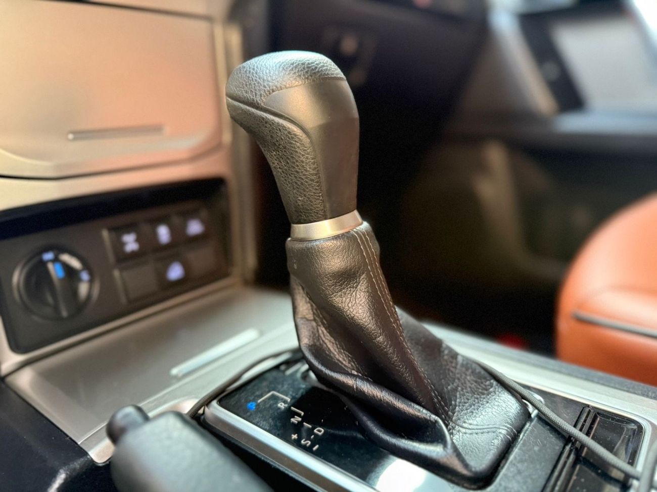 تويوتا برادو TXL 2.8L