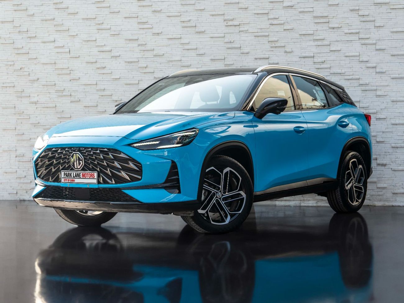 أم جي وان 1.5 LUX