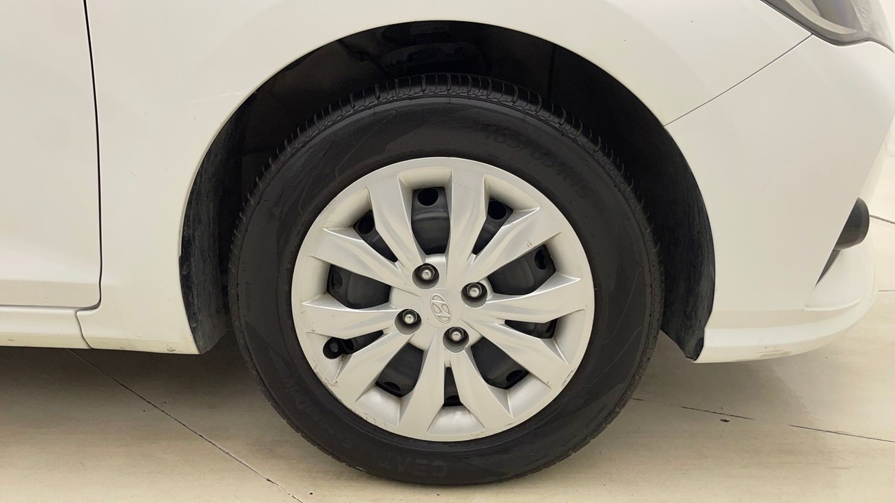 Hyundai Accent SMART 1.6 | Zero Down Payment | Home Test Drive