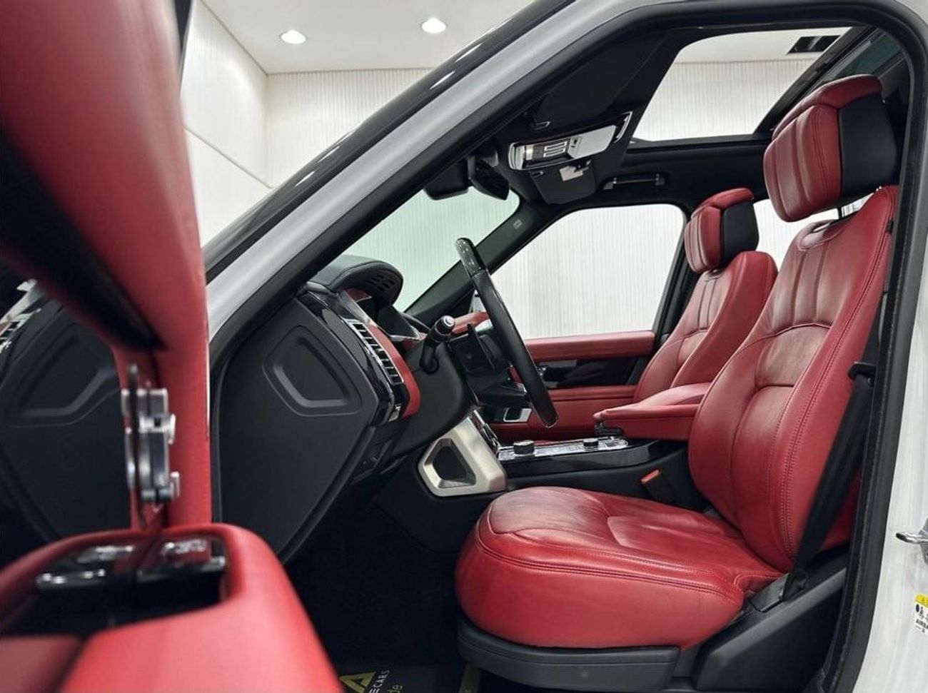 لاند روفر رينج روفر Vogue 5.0L 2019 Range Rover Vogue SE V8, 1 Year Warranty, Full Service History, GCC