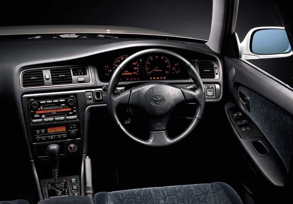 Toyota Chaser interior - Cockpit