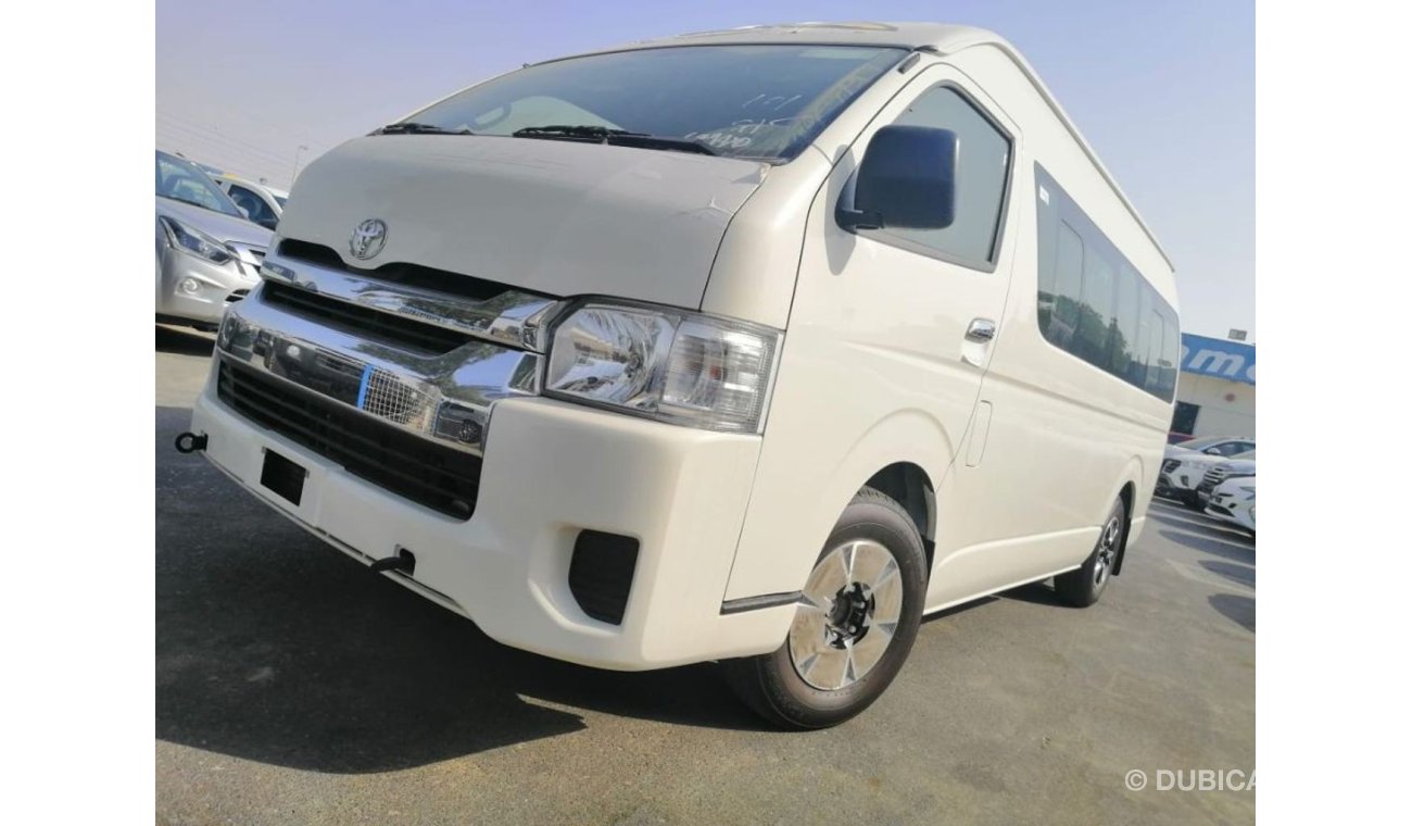 Toyota Hiace 15 seats diesel gl