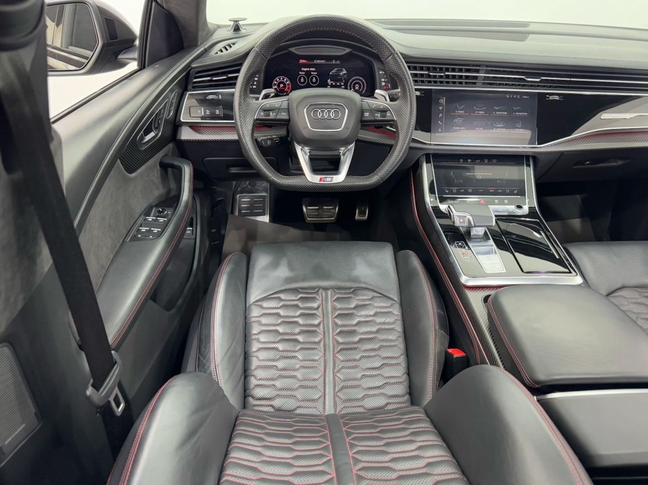 Audi RS Q8 TFSI quattro 4.0L 2020 Audi RSQ8 Quattro, Warranty, Audi Service Pack, Carbon Fiber Package, GCC