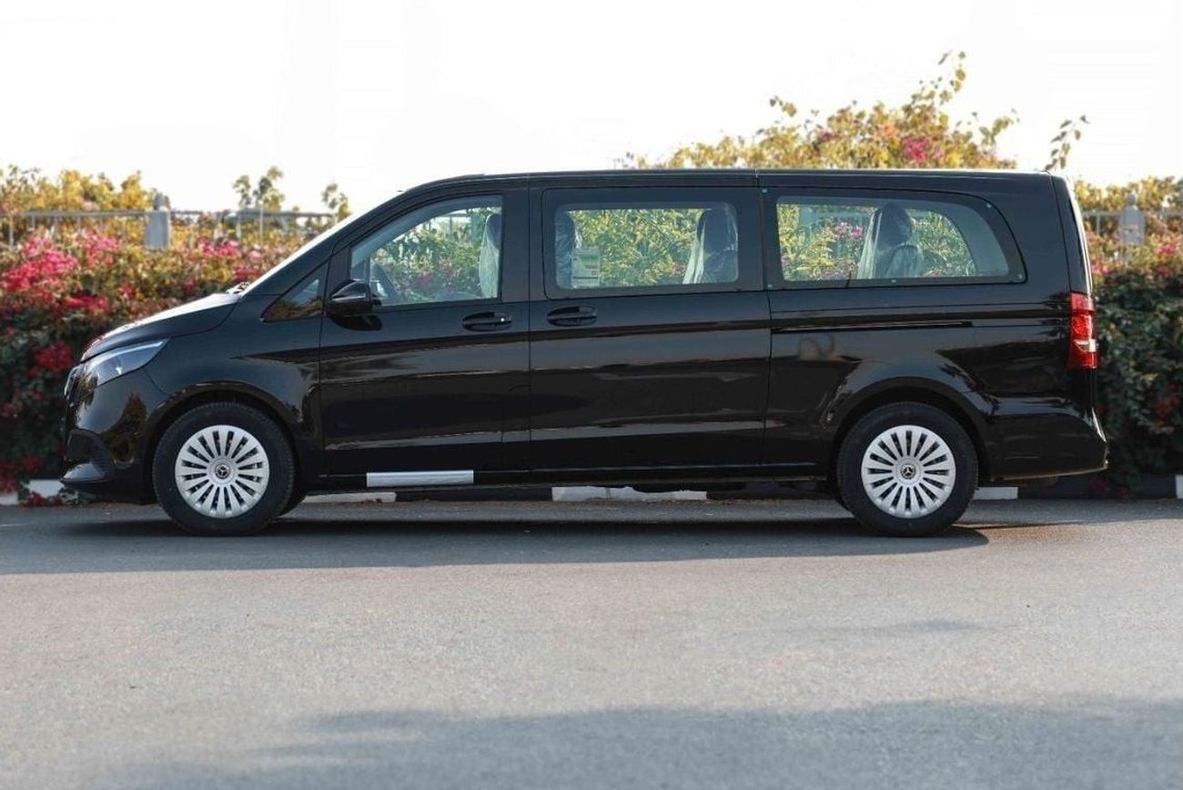 مرسيدس بنز V 300 2025 MERCEDES BENZ V300 EXTRA LONG 2.0 - BLACK inside BLACK | Export Only