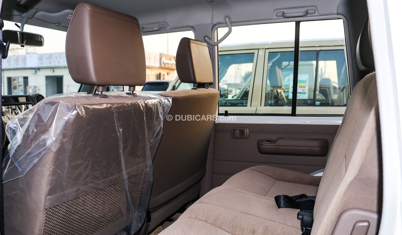 Toyota Land Cruiser Pick Up V8