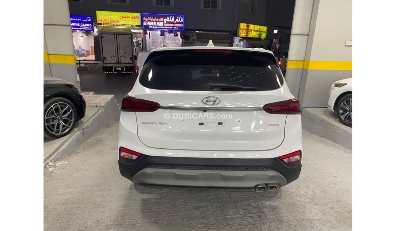 هيونداي سانتا في متوسط المواصفات