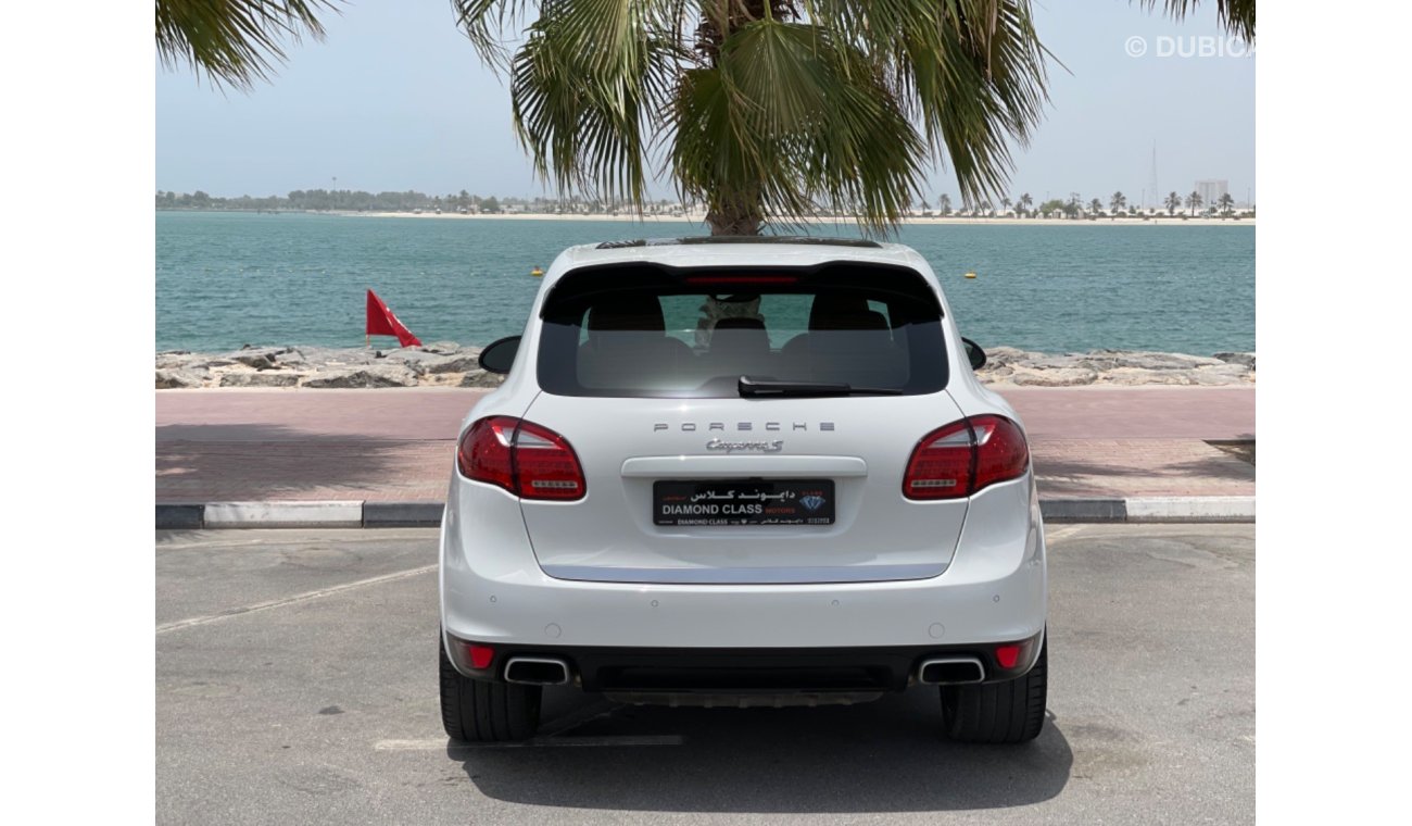 Porsche Cayenne Porsche Cayenne S GCC