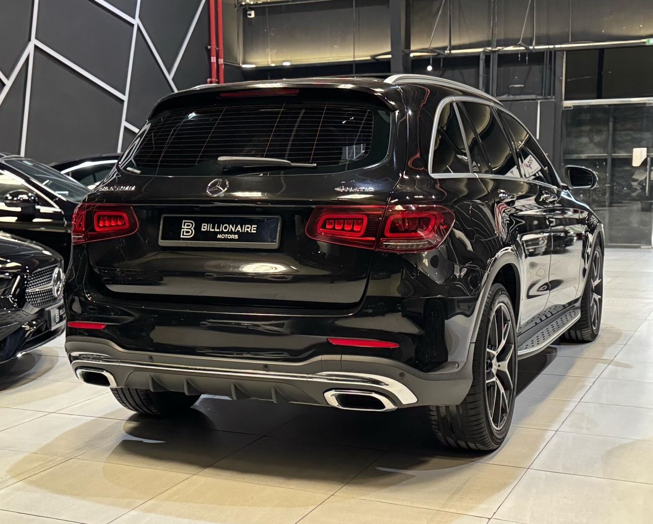 مرسيدس بنز GLC 200 Premium + 2.0L