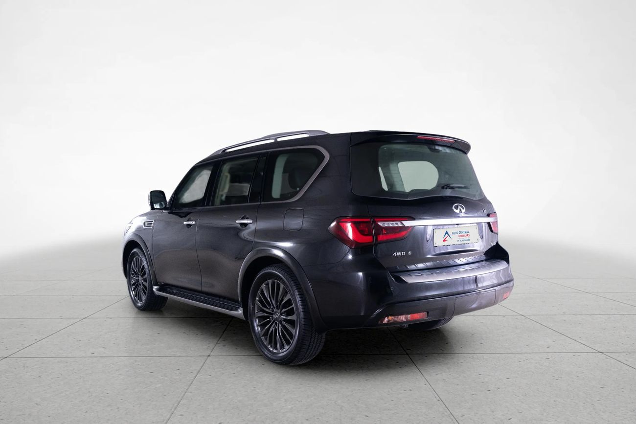 Infiniti QX80 LUXE 5.6