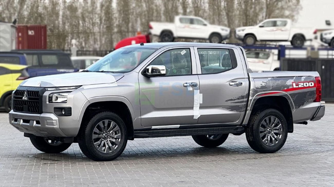 Mitsubishi L200 Mitsubishi L200 2.4L P DC 4WD GLS MT MY-2025