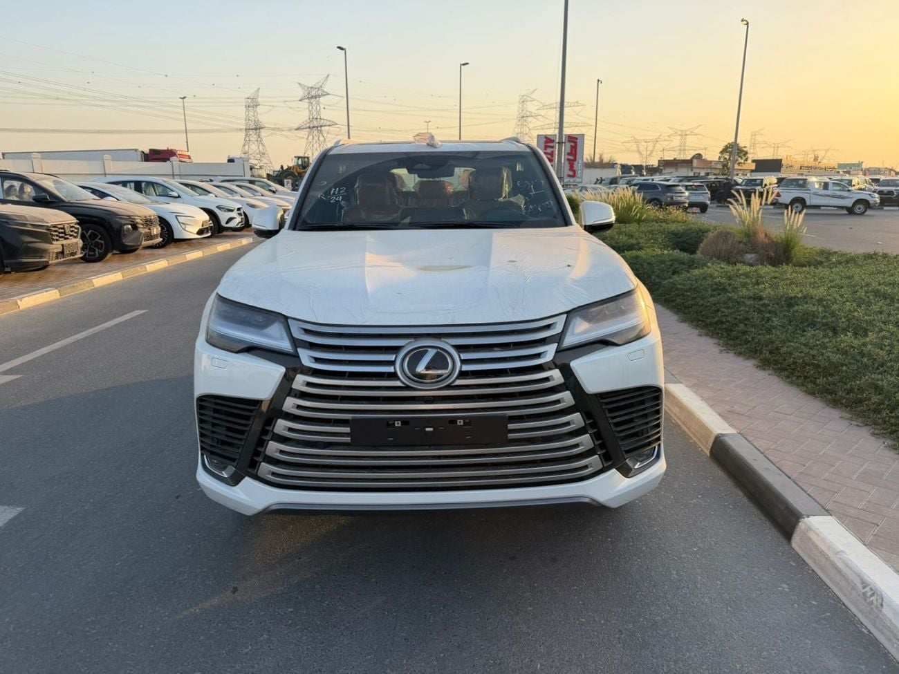 Lexus LX600 Lexus LX600 Urban 3.5TT 2025 10 speaker with soft doors