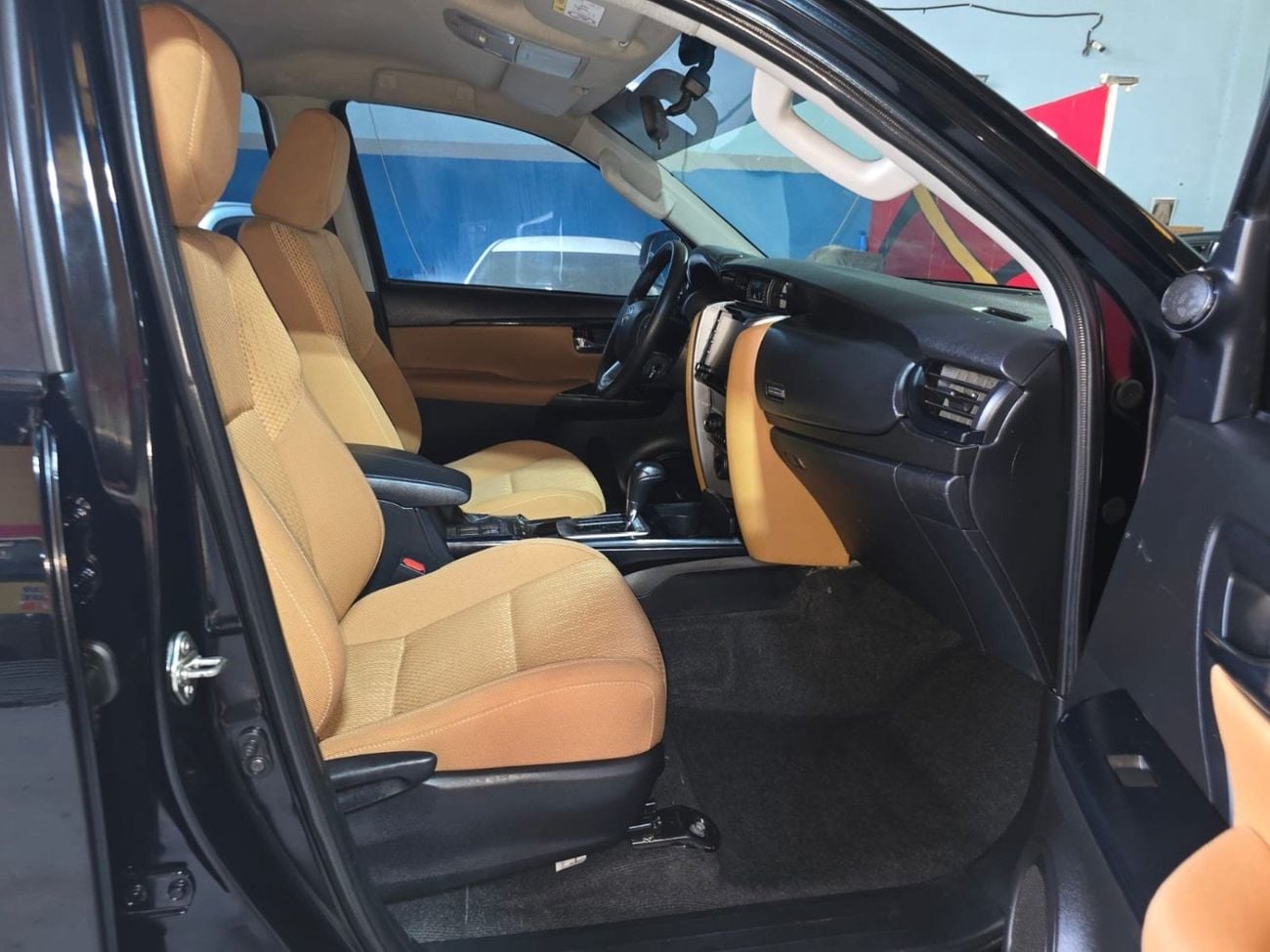 Toyota Fortuner EXR 2.7L (160 HP)