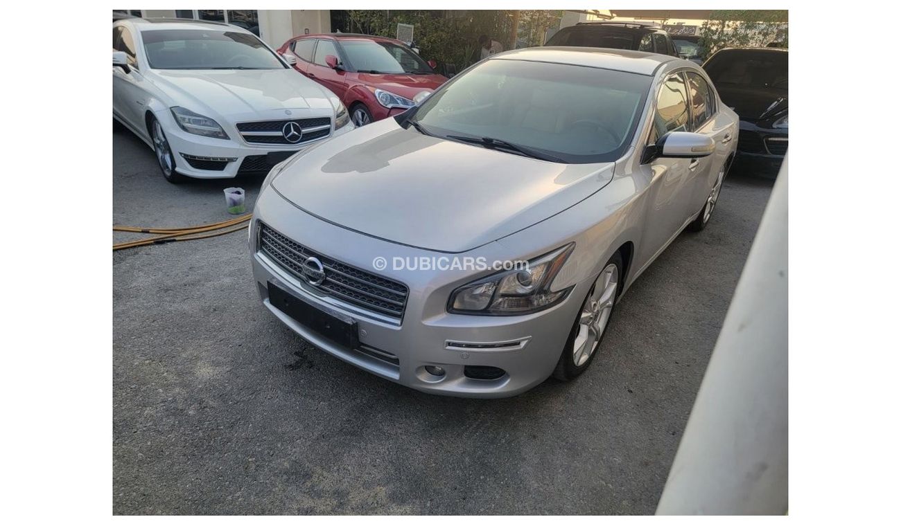 Nissan Maxima