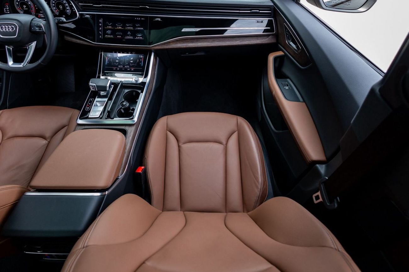 Audi Q8 55 TFSI quattro (340 HP) 2024 Audi Q8 55TFSI Quattro GCC | Agency Warranty | Service Contract