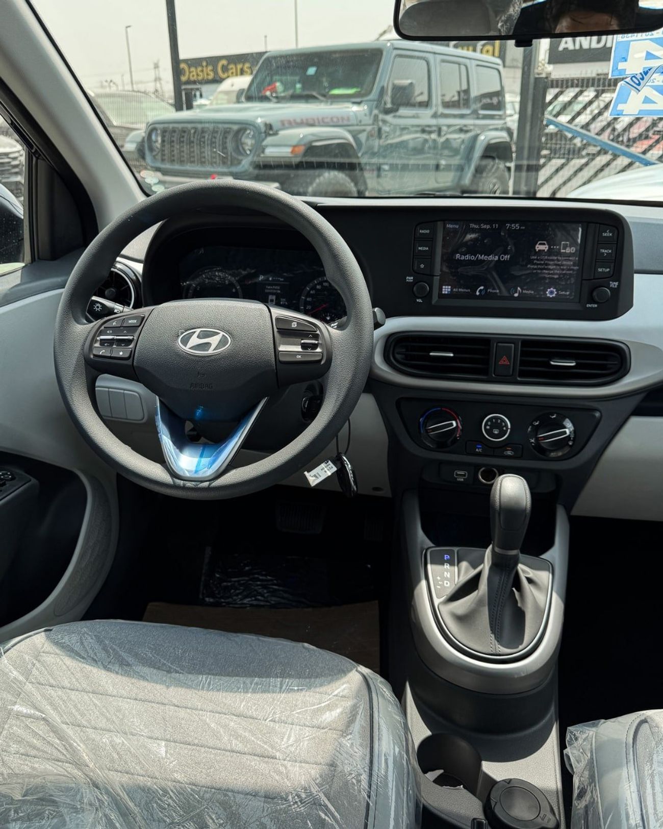 Hyundai Grand i10 GRAND I10 (HATCHBACK ) 1.2L GRAY COLOR - 2026 MODEL