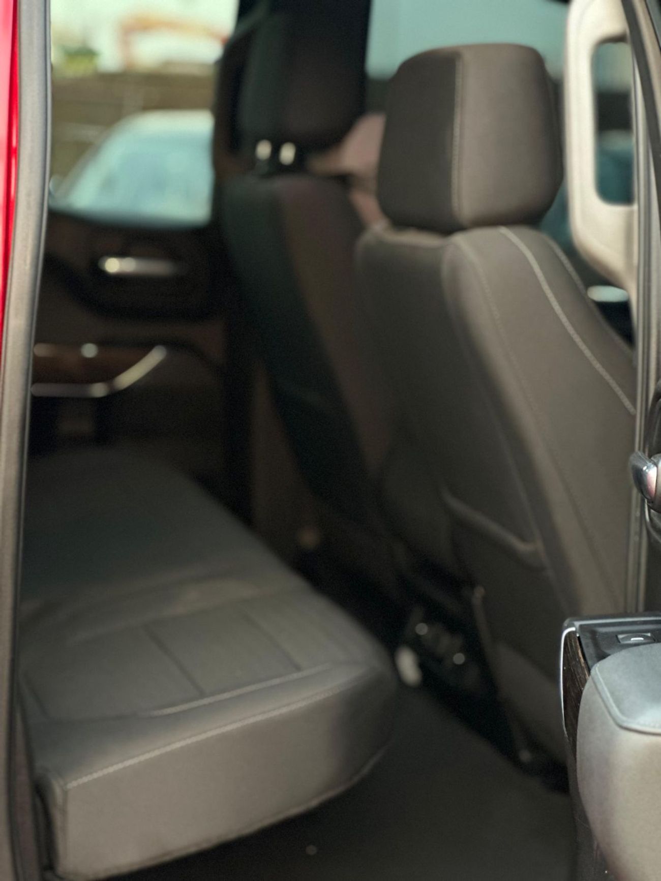 GMC Sierra 2.7T SLE Crew Cab (FWD)