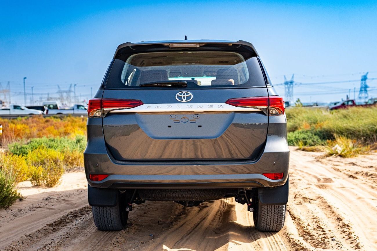 Toyota Fortuner Toyota Fortuner2025 5-Doors SUV 7-Seater Gray 2.4L Automatic 4x4