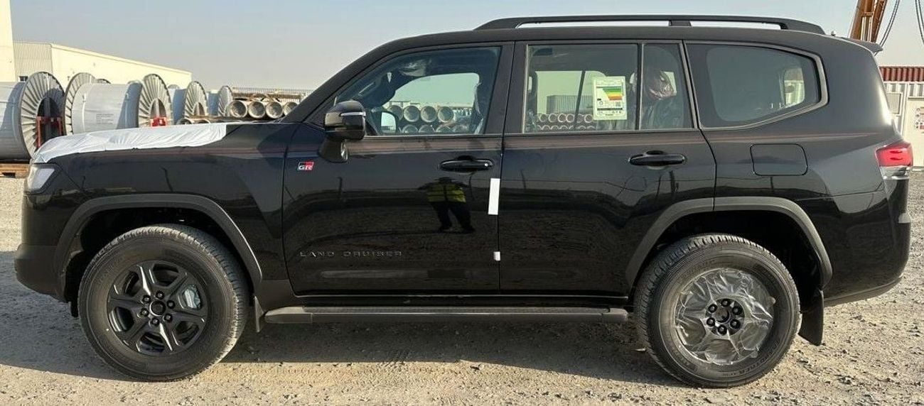 Toyota Land Cruiser GR SPORT GR 3.5L, LEATHER SEAT, RADAR, MONITORS, FULL OPTION - MODEL 2025