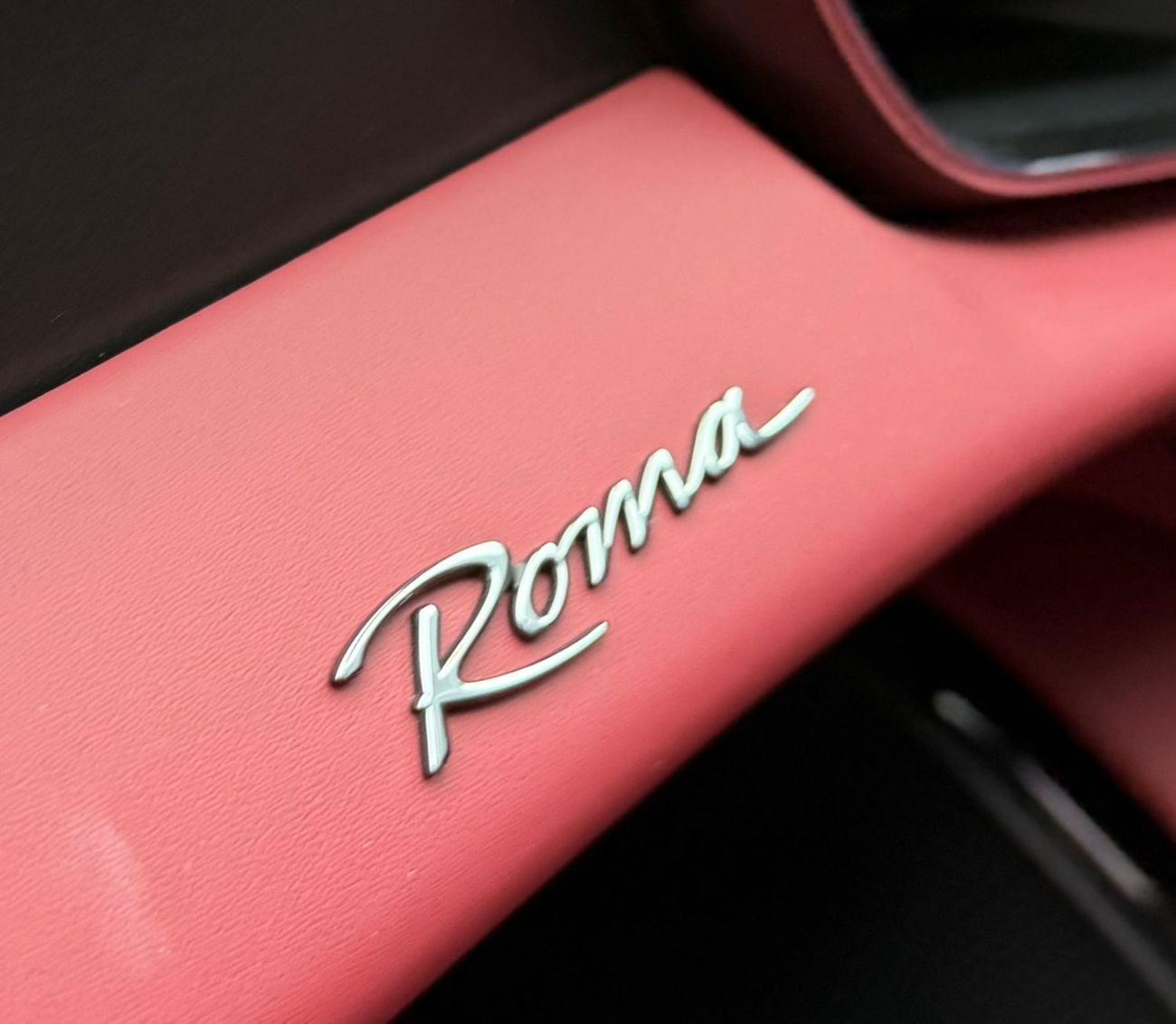 فيراري روما 2022 Ferrari Roma ,Warranty ,Service History ,Excellent Condition ,European Spec