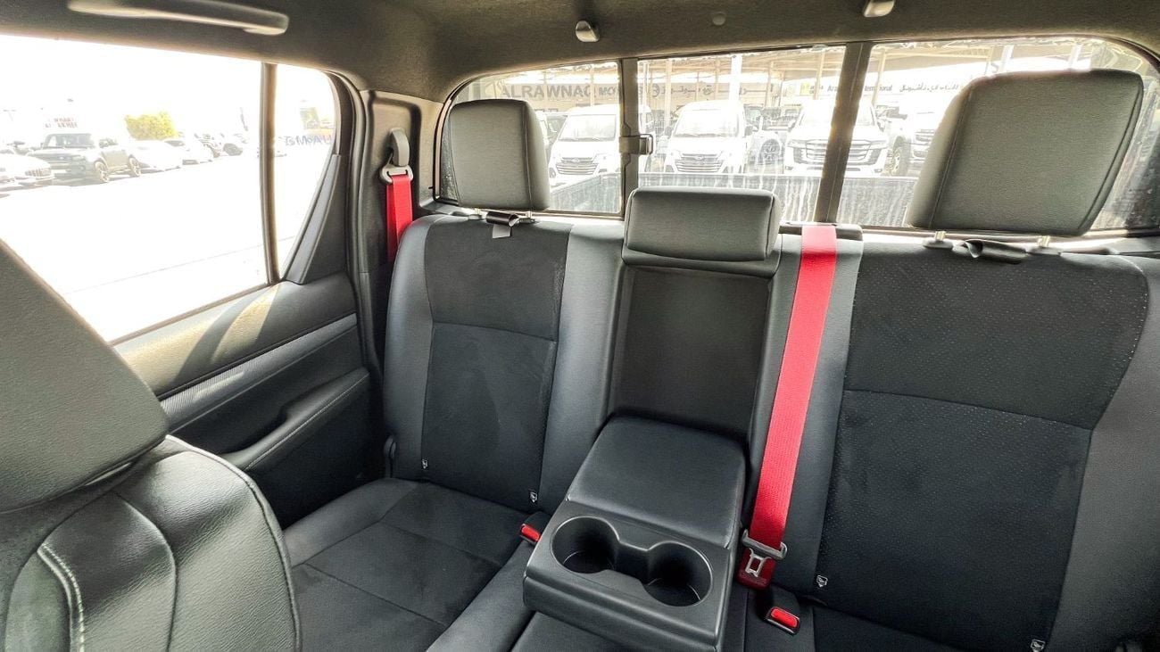تويوتا هيلوكس EXPORT ONLY - 2026 Toyota Hilux GR sport 4.0L