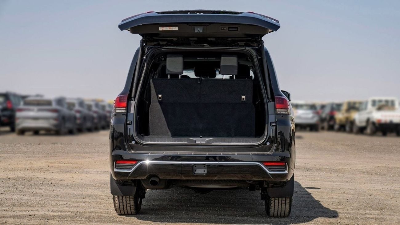 Toyota Land Cruiser Toyota land cruiser VXR 3.5L Petrol Full Option 2025