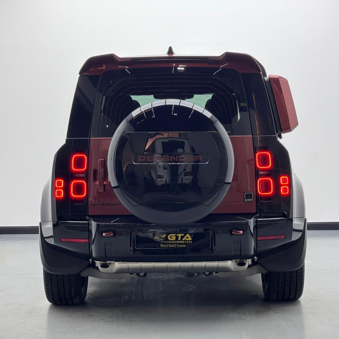 Land Rover Defender P400 110 X-Dynamic HSE 3.0L (5 Seater) 2025 Land Rover Defender P400 HSE 110 X-Dynamic HSE, 2030 Lan