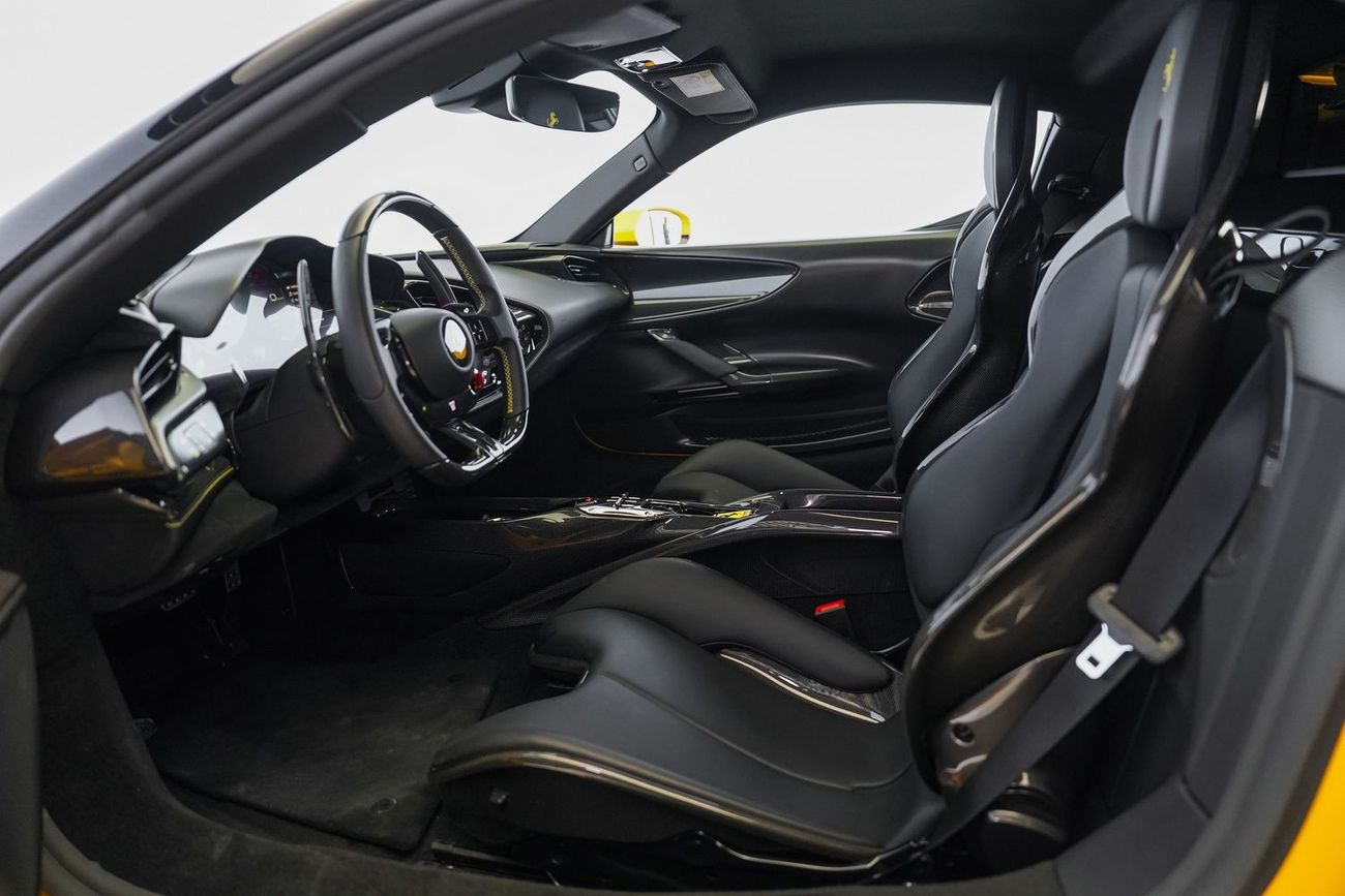 Ferrari SF90 Stradale ASSETTO FIORANO