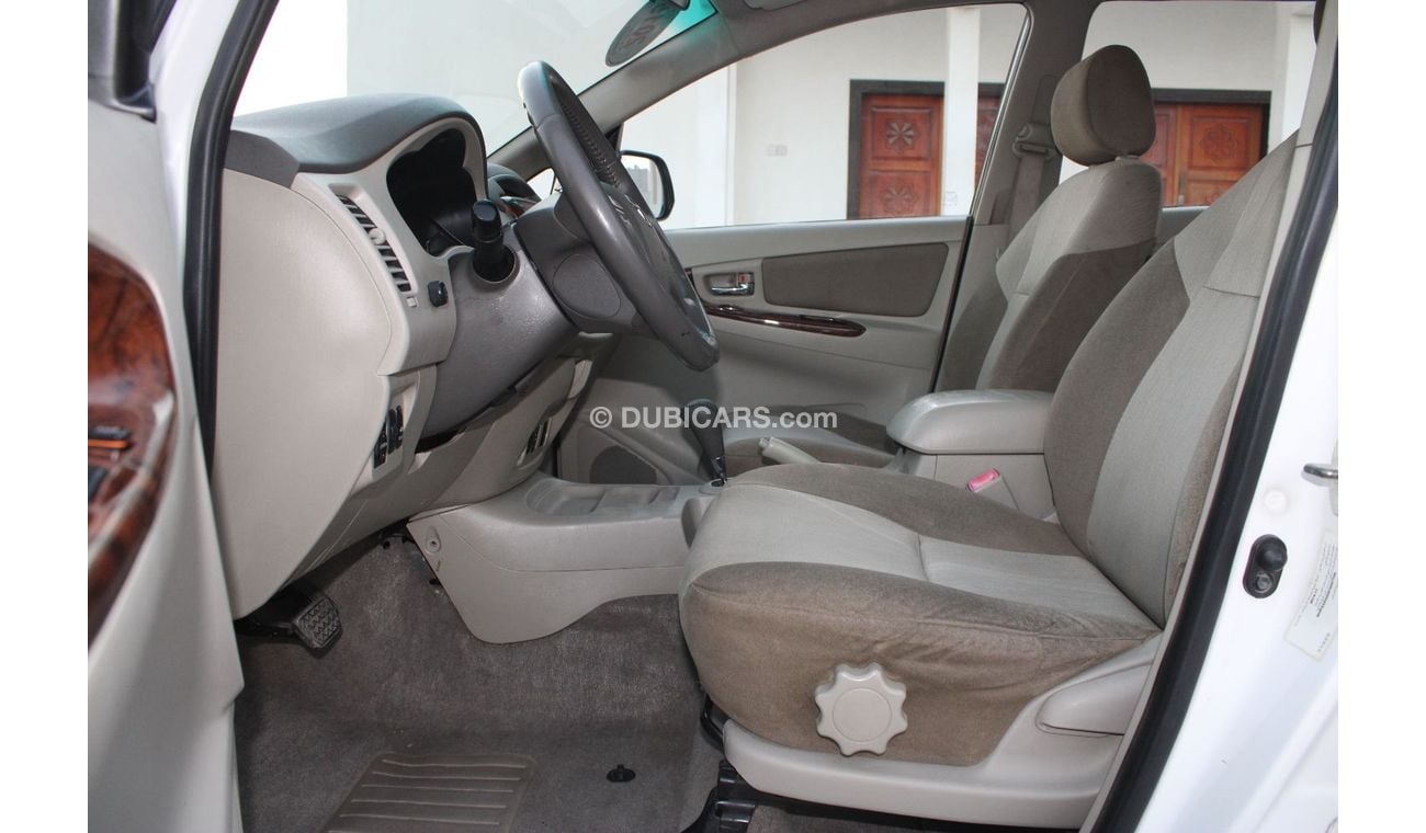 Toyota Innova Toyota Innova 2015 GCC number one, in excellent condition, without accidents, very clean from inside