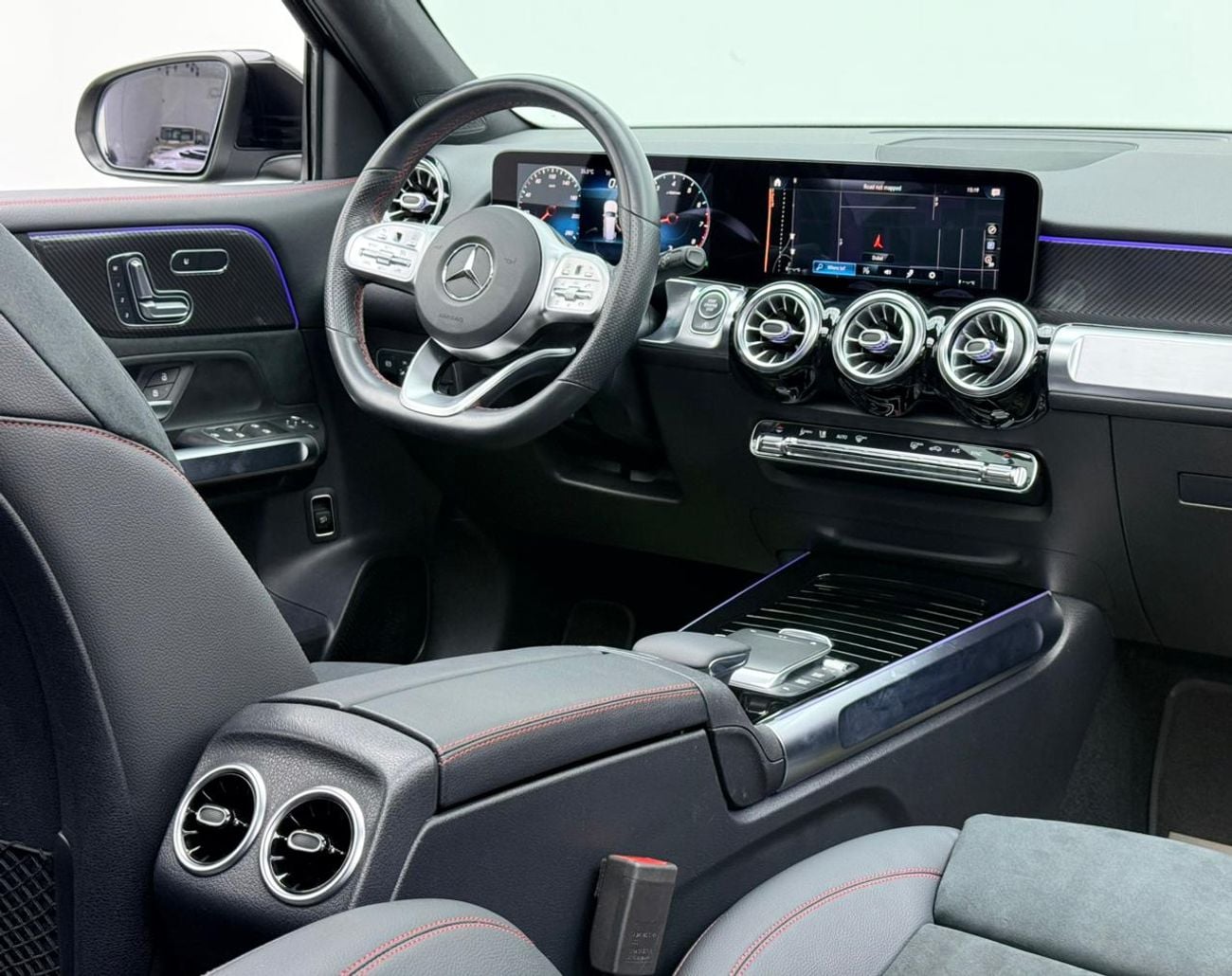 مرسيدس بنز GLB 250 4MATIC 2.0L (221 HP)