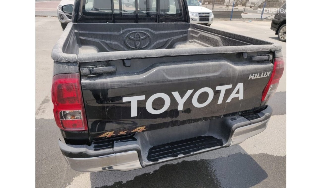 Toyota Hilux 2.7L Petrol A/T Double Cabin Pickup