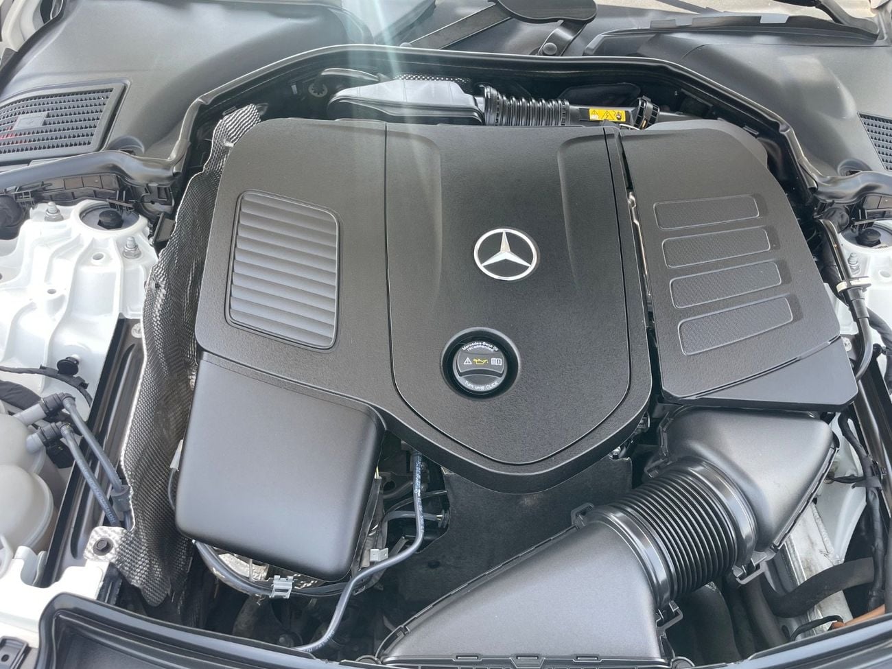 مرسيدس بنز C 200 PREMIUM