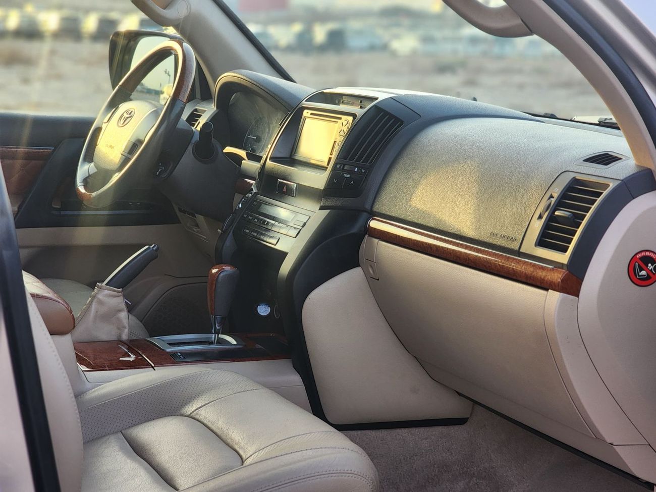 تويوتا لاند كروزر GX.R V6