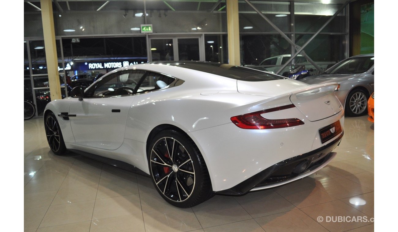 Aston Martin Vanquish V12