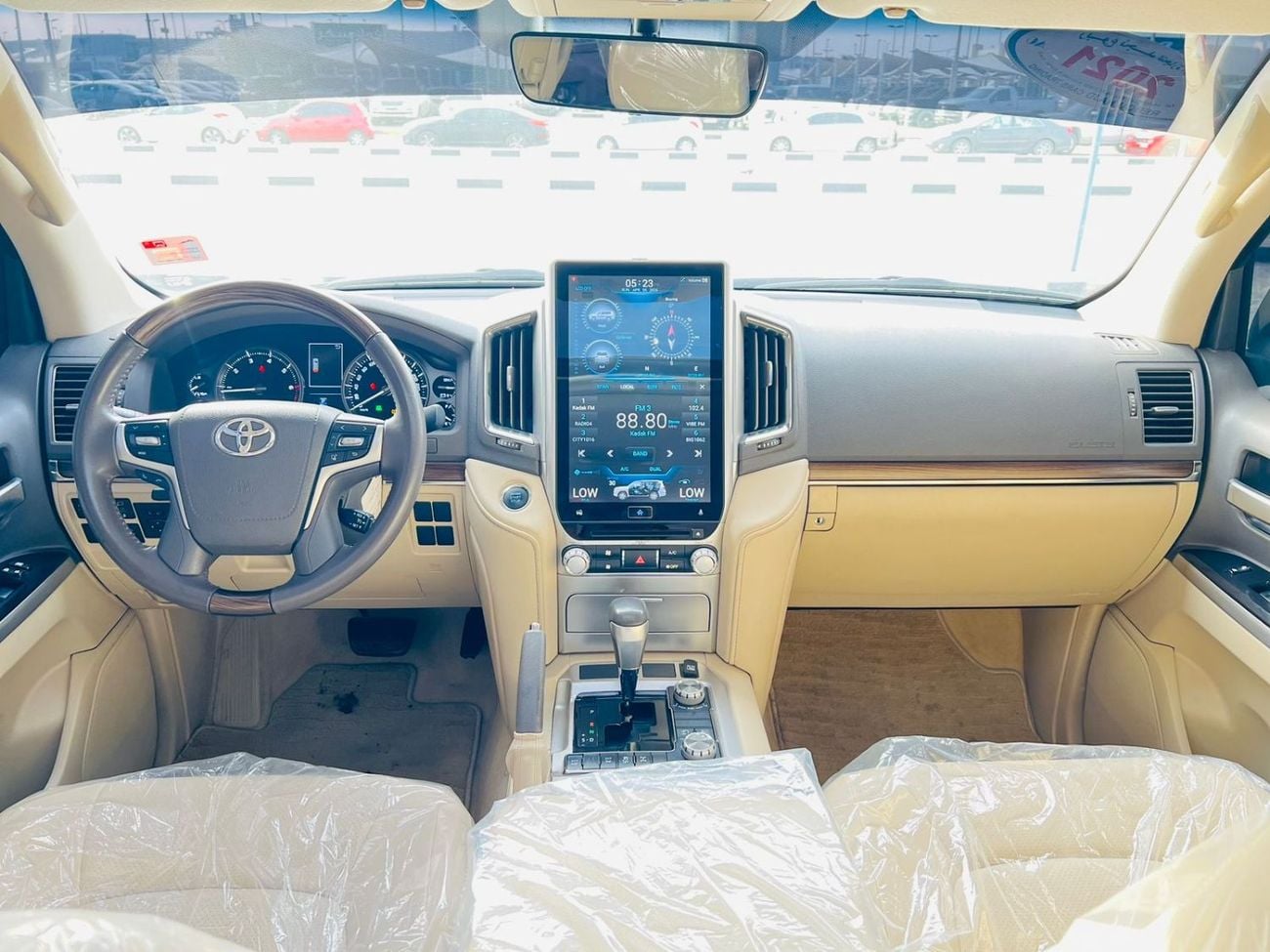 تويوتا لاند كروزر GXR 5.7/V8